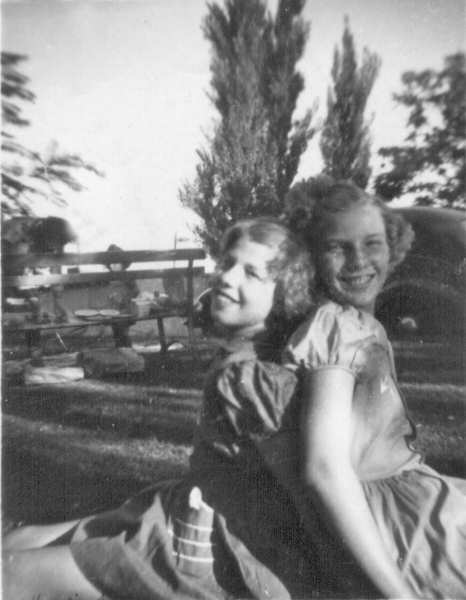 Dixie Lee Sams & Dana Lou Sams in Grand Junction in Park, CO