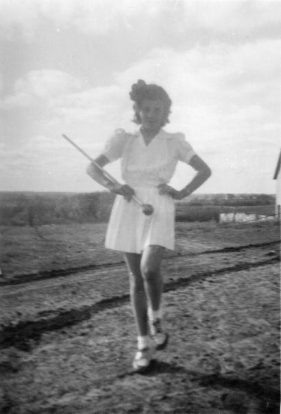 Dana Lou Sams in band outfit