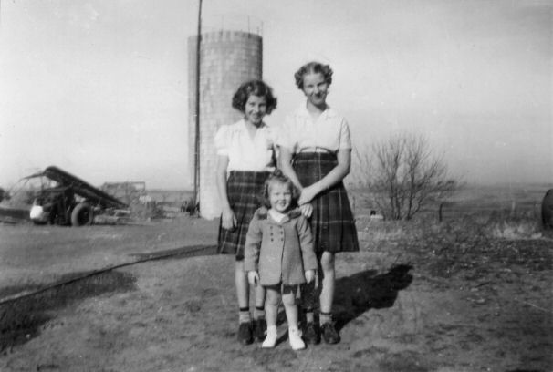Dana Lou Sams, Karen Sue Sams, Dixie Lee Sams, Thanksgiving 1946