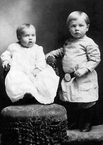Agnes Sams & Vaden Sams