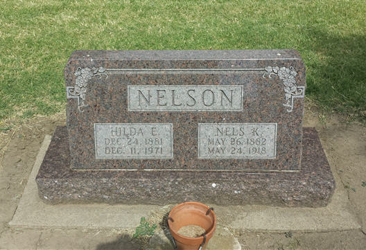 Nels K. & Hilda Emelia (Johnson) Nelson Tombstone