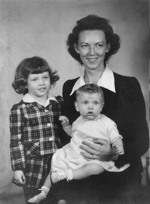 Kristine Marie (Johnson) Sams, Irene Sittone Sams, Sherry Marie Sams