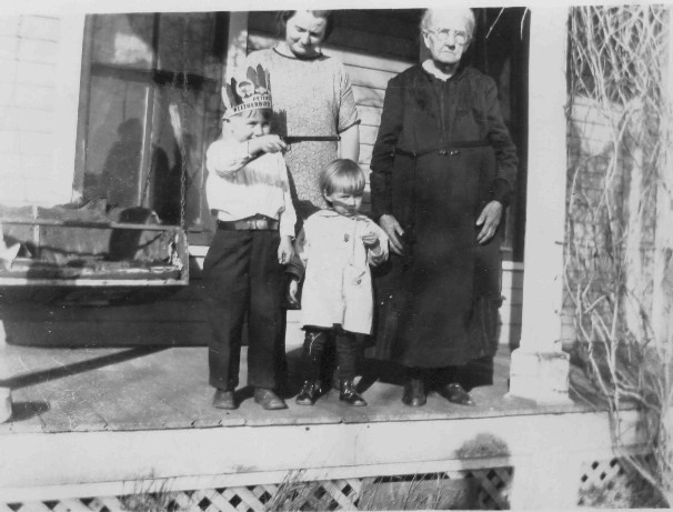 Billy Stevens, Mary (Holmes) Stevens, Betty Stevens & Emma (Layne ) Stevens