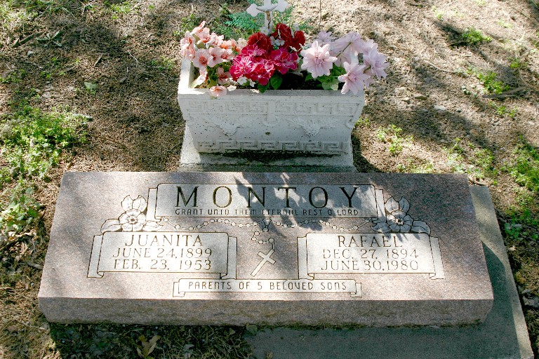Rafael & Juanita Montoy